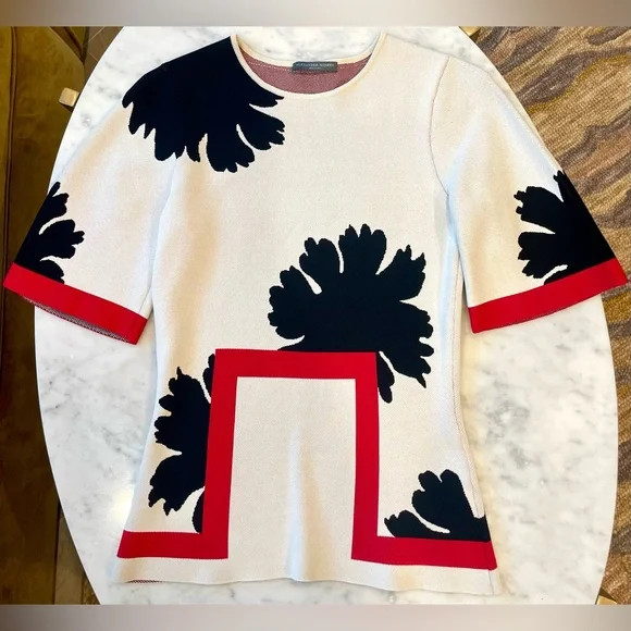 Alexander McQueen white Intarsia knit top, size S, Red/black, EUC - Picture 3 of 14